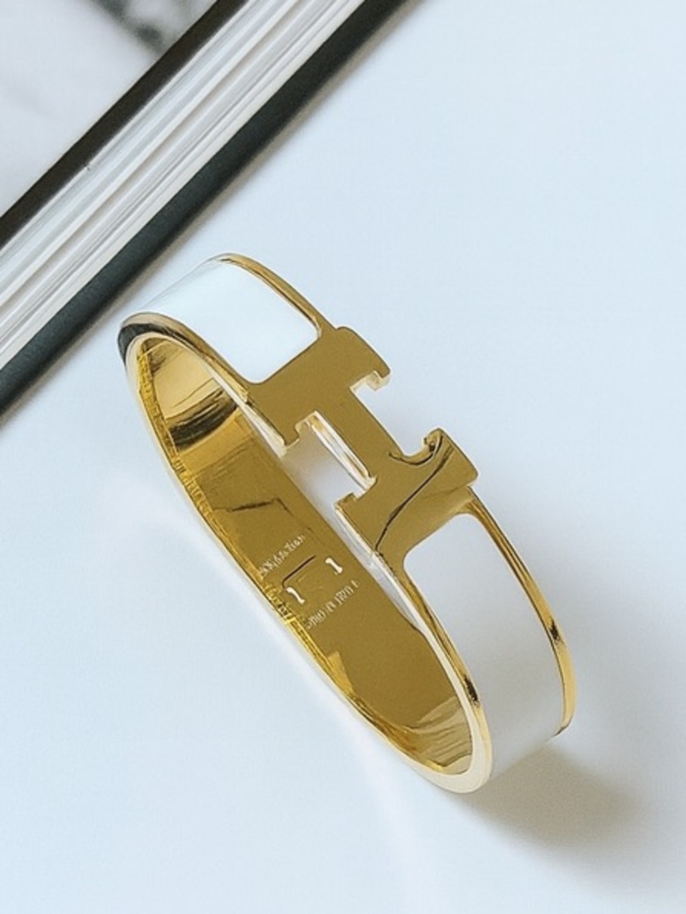 New Clic H Gold Plated Enamel Bracelet - White/Gold